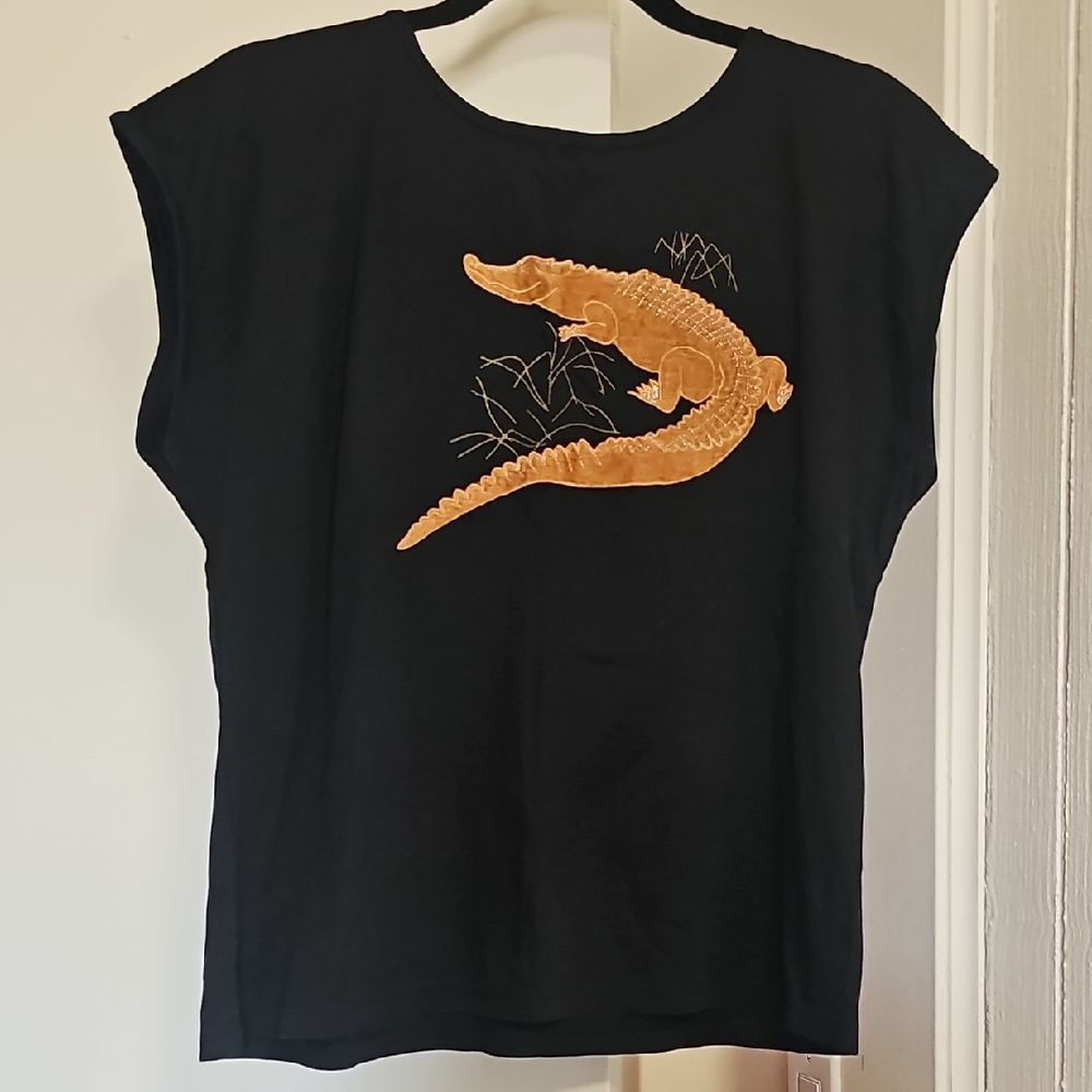 Reptile Embroiderd Black Sleeveless Top Large